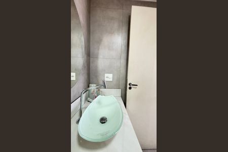 Apartamento à venda com 73m², 3 quartos e 2 vagas Apartamento à venda com 73m², 3 quartos e 2 vagasBanheiro da Suíte