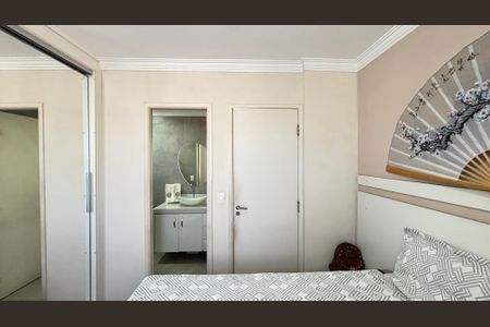 Apartamento à venda com 73m², 3 quartos e 2 vagas Apartamento à venda com 73m², 3 quartos e 2 vagasSuíte