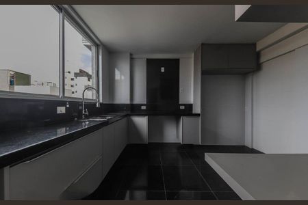 Apartamento à venda com 281m², 4 quartos e 4 vagasCozinha