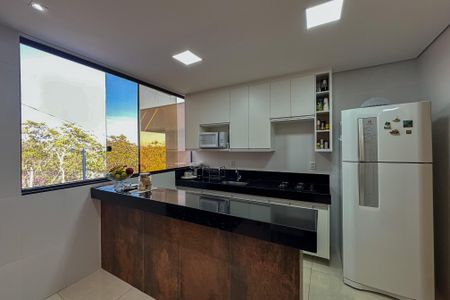 Casa à venda com 186m², 4 quartos e 2 vagasCozinha
