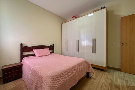 Casa à venda com 186m², 4 quartos e 2 vagasQuarto 2