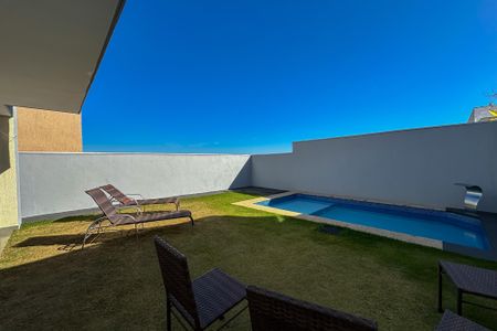 Casa à venda com 186m², 4 quartos e 2 vagasQuintal