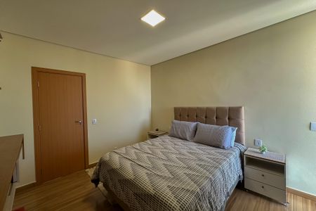 Casa à venda com 186m², 4 quartos e 2 vagas Suíte