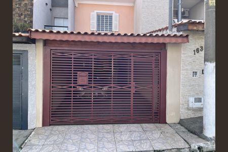 Casa à venda com 70m², 2 quartos e 2 vagasFachada