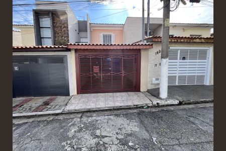 Casa à venda com 70m², 2 quartos e 2 vagasFachada