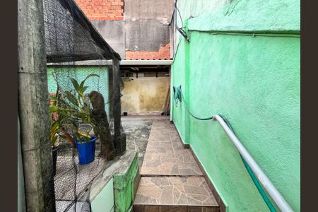 Casa à venda com 70m², 2 quartos e 2 vagasQuintal