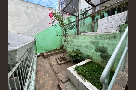Casa à venda com 70m², 2 quartos e 2 vagasQuintal