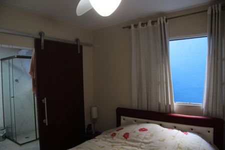 Casa à venda com 275m², 3 quartos e 3 vagasSuíte