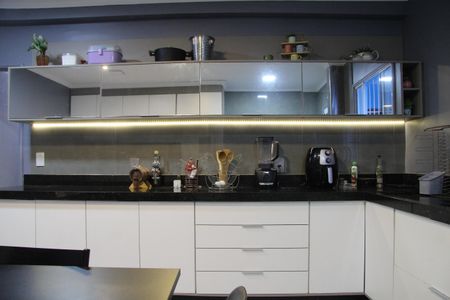 Casa à venda com 275m², 3 quartos e 3 vagasCozinha