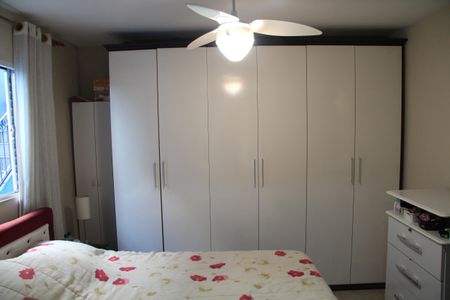 Casa à venda com 275m², 3 quartos e 3 vagasSuíte