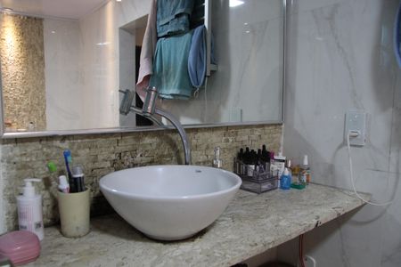 Casa à venda com 275m², 3 quartos e 3 vagasBanheiro da Suíte