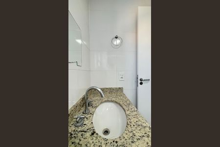 Apartamento à venda com 75m², 3 quartos e 2 vagas Apartamento à venda com 75m², 3 quartos e 2 vagasBanheiro da Suíte