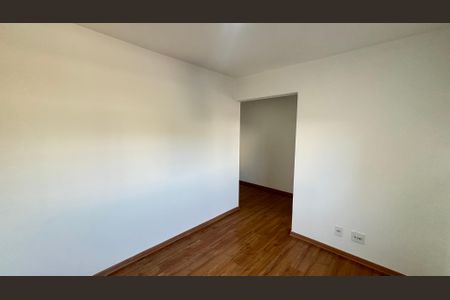 Apartamento à venda com 75m², 3 quartos e 2 vagas Apartamento à venda com 75m², 3 quartos e 2 vagasSuíte