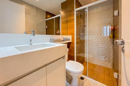 Apartamento à venda com 69m², 2 quartos e 1 vaga Apartamento à venda com 69m², 2 quartos e 1 vagaBanheiro Social