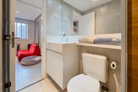 Apartamento à venda com 69m², 2 quartos e 1 vaga Apartamento à venda com 69m², 2 quartos e 1 vagaBanheiro Social