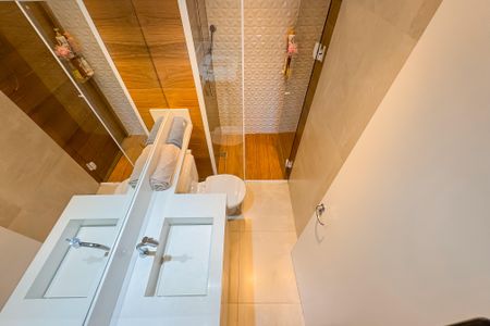 Apartamento à venda com 69m², 2 quartos e 1 vaga Apartamento à venda com 69m², 2 quartos e 1 vagaBanheiro Social