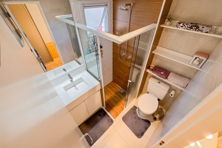 Apartamento à venda com 69m², 2 quartos e 1 vaga Apartamento à venda com 69m², 2 quartos e 1 vagaBanheiro da Suíte