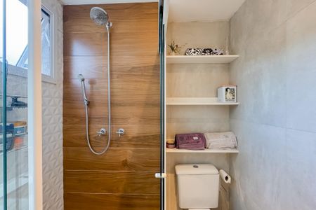 Apartamento à venda com 69m², 2 quartos e 1 vaga Apartamento à venda com 69m², 2 quartos e 1 vagaBanheiro da Suíte