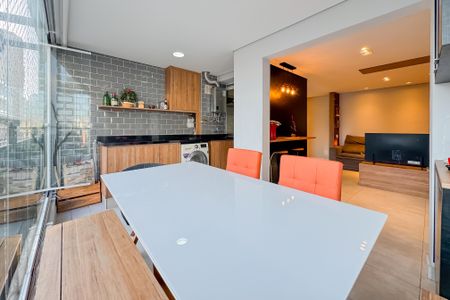 Apartamento à venda com 69m², 2 quartos e 1 vaga Apartamento à venda com 69m², 2 quartos e 1 vagaVaranda gourmet