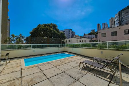 Apartamento à venda com 170m², 4 quartos e 3 vagas Apartamento à venda com 170m², 4 quartos e 3 vagasÁrea comum - Piscina
