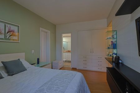 Apartamento à venda com 170m², 4 quartos e 3 vagas Apartamento à venda com 170m², 4 quartos e 3 vagasSuíte 1