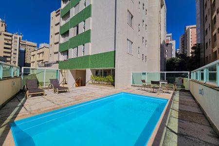 Apartamento à venda com 170m², 4 quartos e 3 vagas Apartamento à venda com 170m², 4 quartos e 3 vagasÁrea comum - Piscina