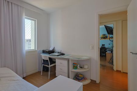 Apartamento à venda com 170m², 4 quartos e 3 vagas Apartamento à venda com 170m², 4 quartos e 3 vagasQuarto 1