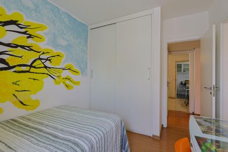 Apartamento à venda com 170m², 4 quartos e 3 vagas Apartamento à venda com 170m², 4 quartos e 3 vagasSuíte 2