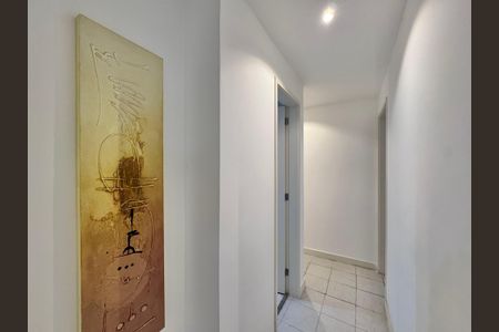 Apartamento à venda com 177m², 4 quartos e 2 vagas Apartamento à venda com 177m², 4 quartos e 2 vagasCorredor