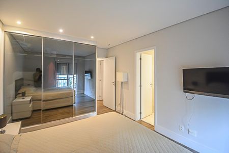 Apartamento à venda com 151m², 4 quartos e 2 vagas Apartamento à venda com 151m², 4 quartos e 2 vagasQuarto Suíte