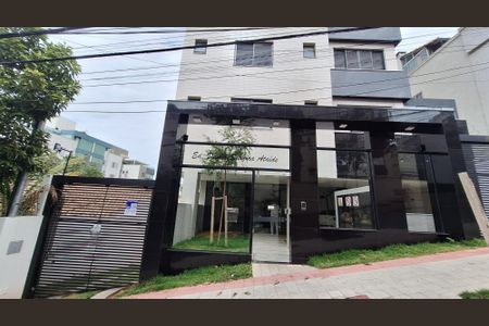 Apartamento à venda com 130m², 3 quartos e 2 vagasFachada