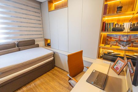 Apartamento à venda com 130m², 3 quartos e 2 vagasSemi - Suíte 3