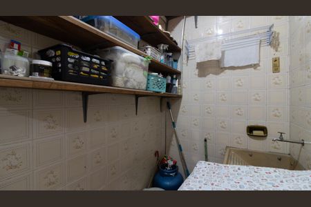 Casa à venda com 174m², 3 quartos e 3 vagas Casa à venda com 174m², 3 quartos e 3 vagasÁrea de Serviço 1