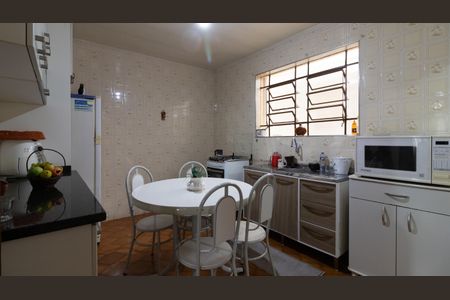 Casa à venda com 174m², 3 quartos e 3 vagas Casa à venda com 174m², 3 quartos e 3 vagasCozinha