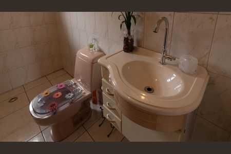 Casa à venda com 174m², 3 quartos e 3 vagas Casa à venda com 174m², 3 quartos e 3 vagasBanheiro da Suíte