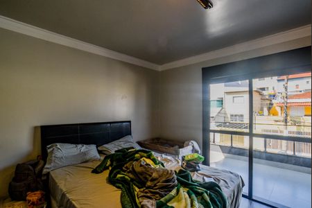 Casa à venda com 210m², 3 quartos e 2 vagasSuíte