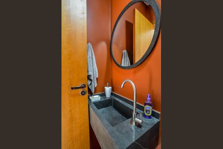 Casa à venda com 210m², 3 quartos e 2 vagasLavabo