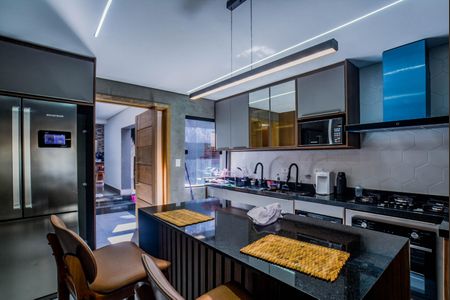 Casa à venda com 210m², 3 quartos e 2 vagasCozinha e Área de Serviço