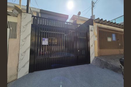Casa à venda com 210m², 3 quartos e 2 vagasFachada