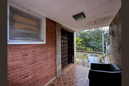 Casa à venda com 430m², 5 quartos e 6 vagas Casa à venda com 430m², 5 quartos e 6 vagasEntrada Casa