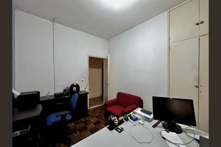Casa à venda com 430m², 5 quartos e 6 vagas Casa à venda com 430m², 5 quartos e 6 vagasQuarto 3