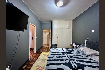 Casa à venda com 430m², 5 quartos e 6 vagas Casa à venda com 430m², 5 quartos e 6 vagasSuíte 1