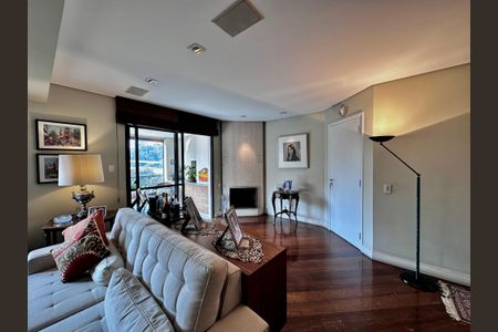 Apartamento à venda com 109m², 2 quartos e 3 vagas Apartamento à venda com 109m², 2 quartos e 3 vagasSala
