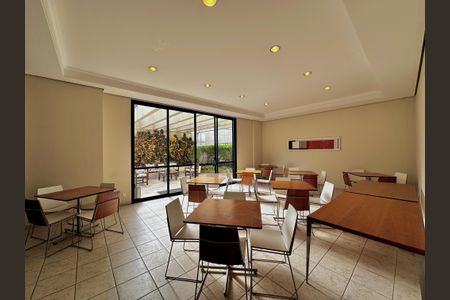 Apartamento à venda com 109m², 2 quartos e 3 vagas Apartamento à venda com 109m², 2 quartos e 3 vagasÁrea comum - Salão de festas