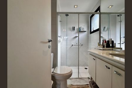 Apartamento à venda com 109m², 2 quartos e 3 vagas Apartamento à venda com 109m², 2 quartos e 3 vagasBanheiro Suíte 1