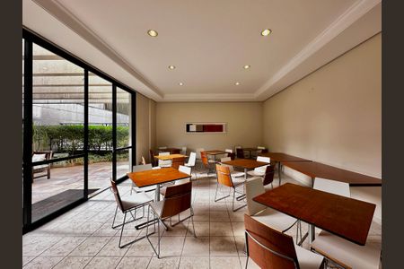 Apartamento à venda com 109m², 2 quartos e 3 vagas Apartamento à venda com 109m², 2 quartos e 3 vagasÁrea comum - Salão de festas