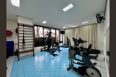Apartamento à venda com 109m², 2 quartos e 3 vagas Apartamento à venda com 109m², 2 quartos e 3 vagasÁrea comum - Academia