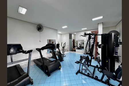 Apartamento à venda com 109m², 2 quartos e 3 vagas Apartamento à venda com 109m², 2 quartos e 3 vagasÁrea comum - Academia