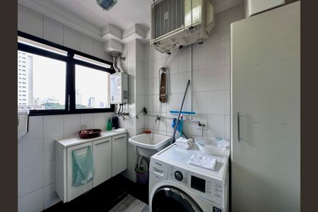 Apartamento à venda com 109m², 2 quartos e 3 vagas Apartamento à venda com 109m², 2 quartos e 3 vagasÁrea de Serviço