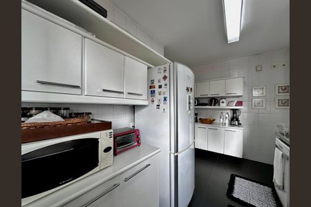Apartamento à venda com 109m², 2 quartos e 3 vagas Apartamento à venda com 109m², 2 quartos e 3 vagasCozinha